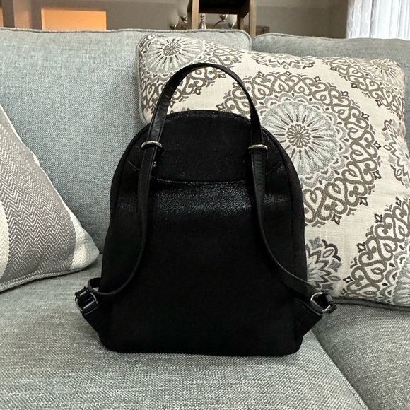 ❌SOLD❌ Stella McCartney Small Black Faux Leather Falabella Star Backpack - Picture 6 of 10